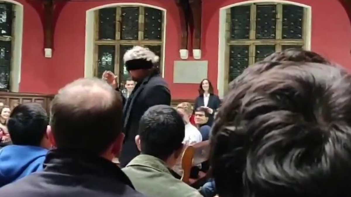 Immagine di L'errore di Oxford, che pensava di prendere sul serio Grillo