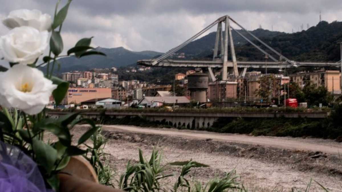 Immagine di L’Italia s'è fermata a Genova