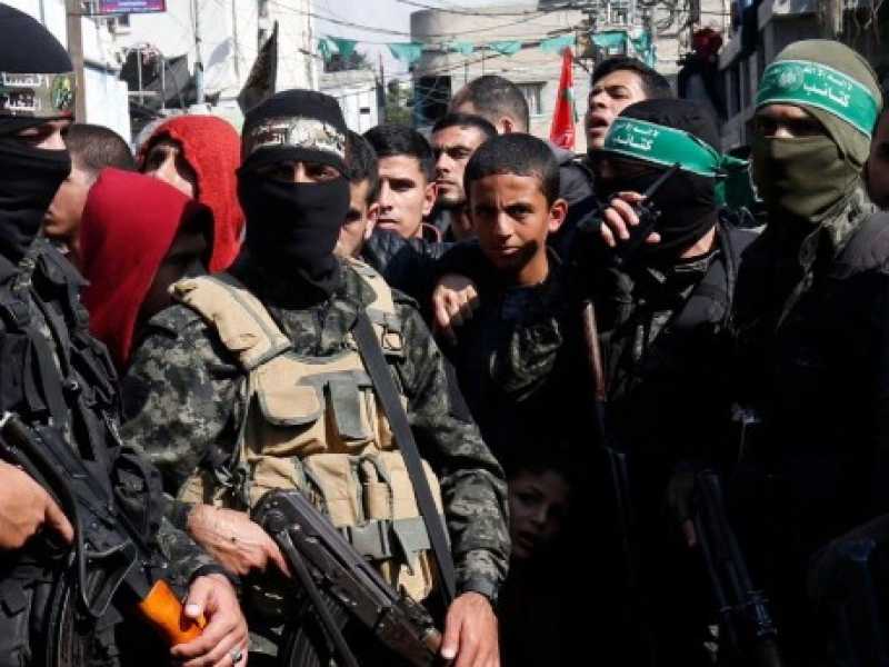 Militanti palestinesi di Hamas a Gaza. Foto LaPresse