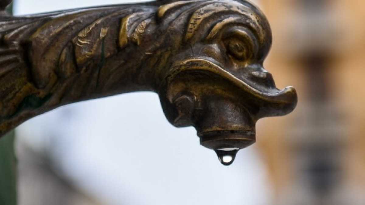 Immagine di Buchi nell'acqua. Così avanza l'idrovora di stato