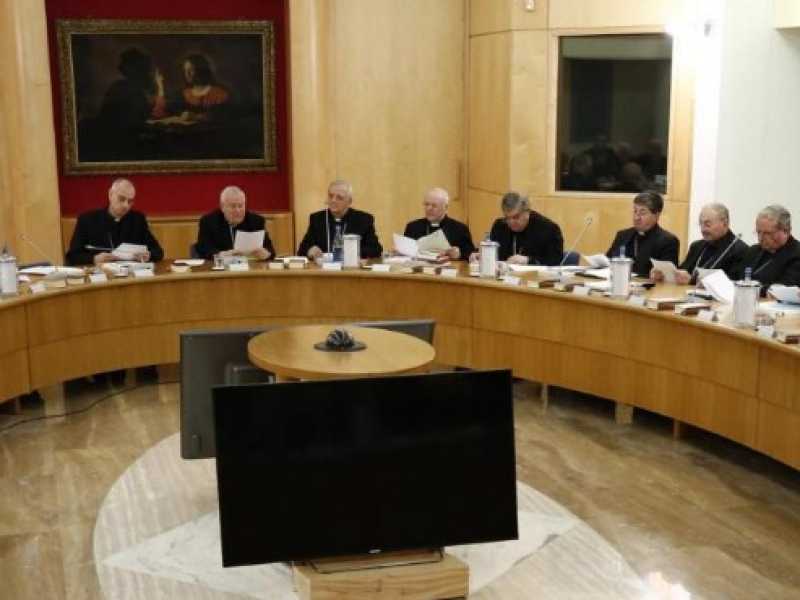 Una riunione della Cei (foto LaPresse)