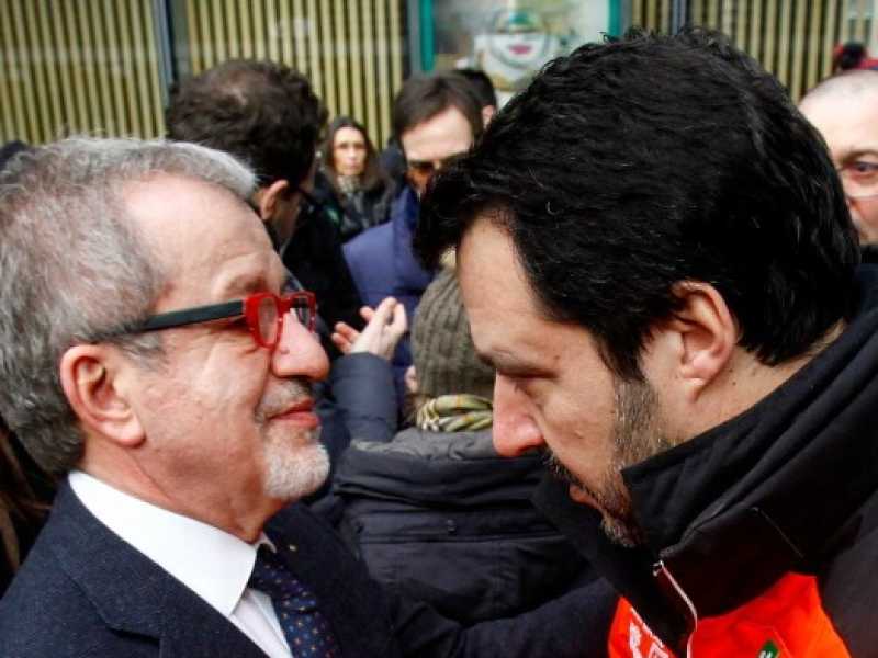 Da sinistra: Roberto Maroni e Matteo Salvini (foto LaPresse)