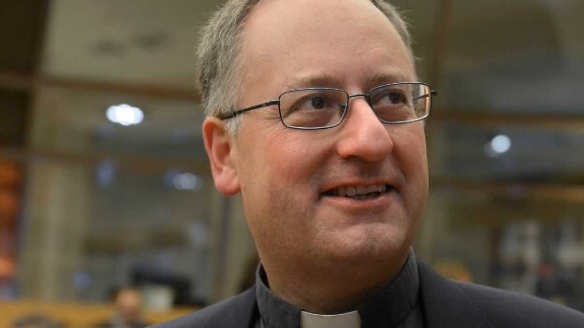Immagine di Scrive, legge, twitta. Chi è Antonio Spadaro, l'uomo che sussurra al Papa