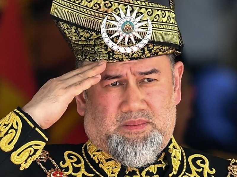 Muhammad V era un re molto apprezzato dai cittadini, a leggere i commenti online. Qualcuno dice che &egrave; cos&igrave; solo perch&eacute; si rischia la denuncia a parlarne male (LaPresse)