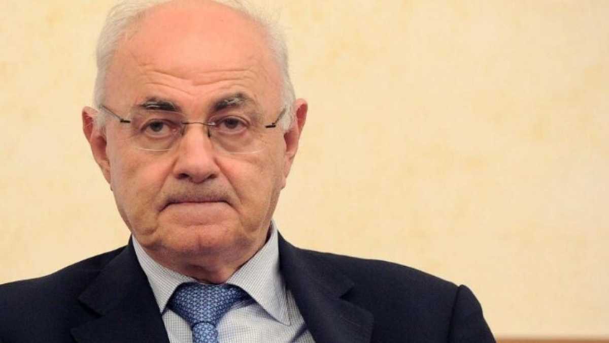 Immagine di E così Lannutti, il paladino di Minenna, ostacola Minenna