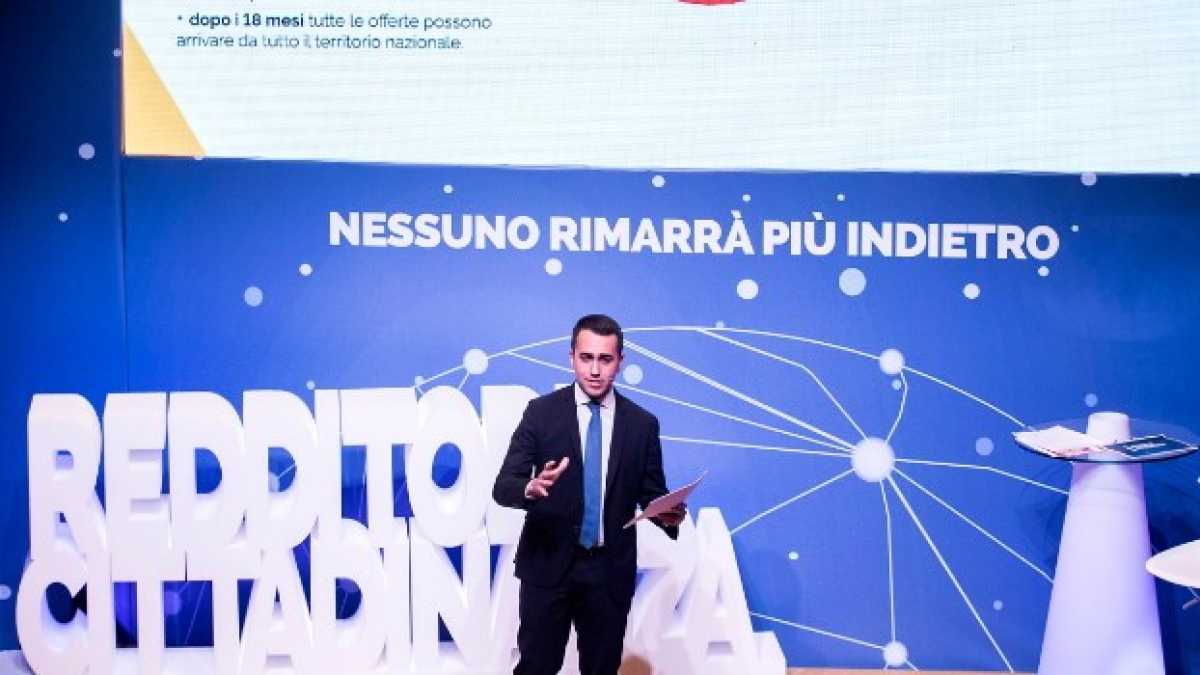Immagine di Di Maio trasforma il reddito di cittadinanza in una pentola di Mastrota