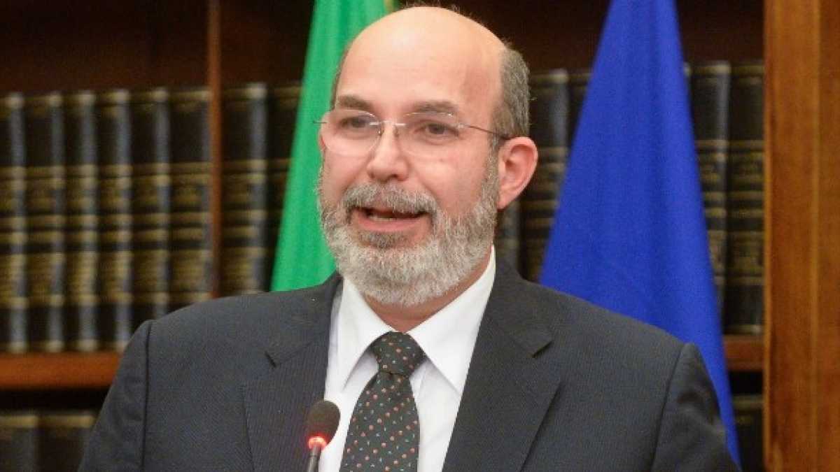 Immagine di Il disgusto di Crimi e la libertà di stampa