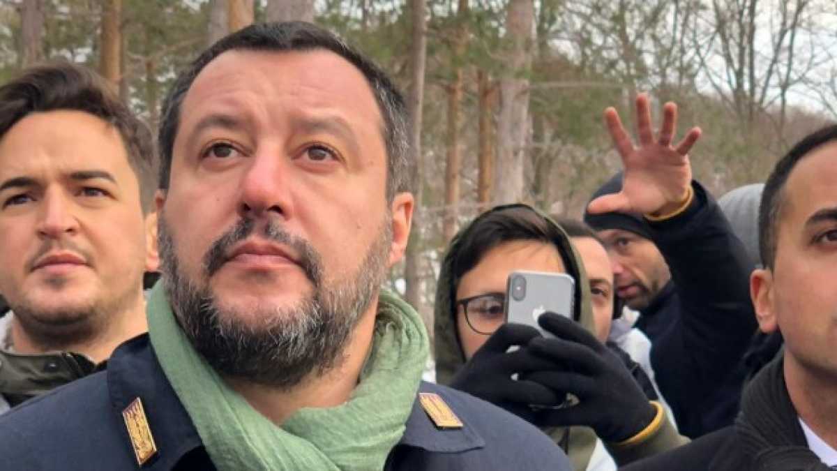 Immagine di Chi sfila e chi non paga