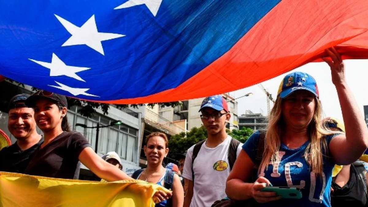 Immagine di Trump spinge il regime change in Venezuela che i nostri populisti non si spieganoVIDEO: le manifestazioni contro Maduro a Caracas