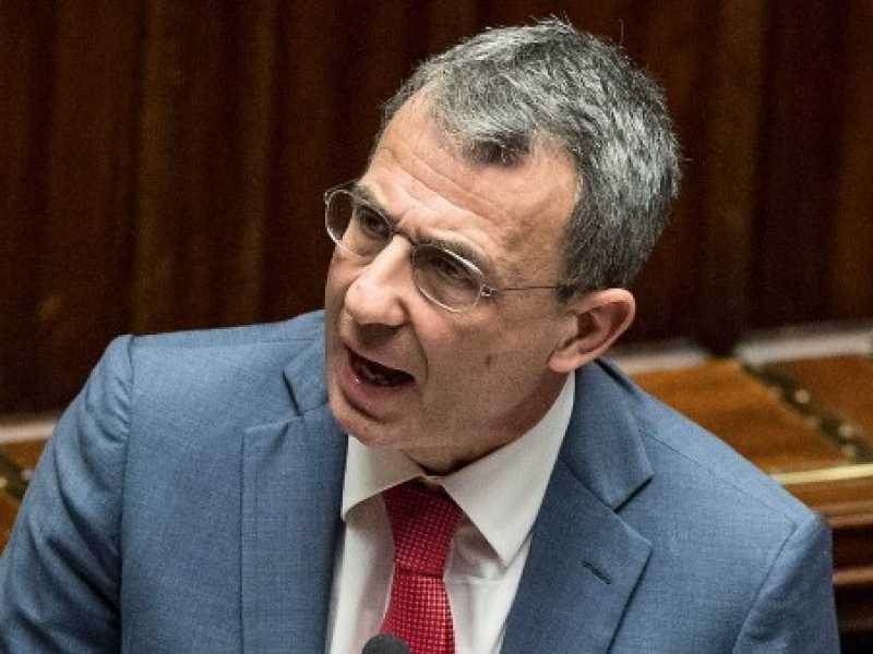 Il ministro Sergio Costa: "Non rilascerò nessuna nuova autorizzazione a trivellare". Foto LaPresse