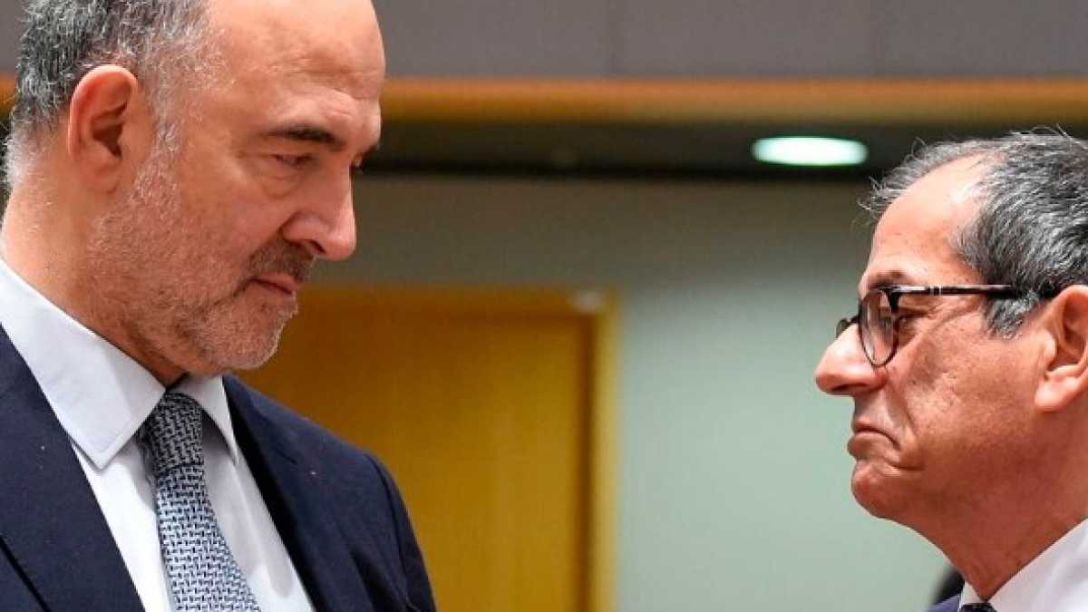Immagine di Draghi e Moscovici mettono di buon umore la Borsa