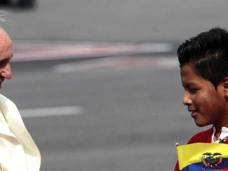 Papa Francesco in Ecuador, prima tappa del viaggio in America del 2015 (foto LaPresse)
