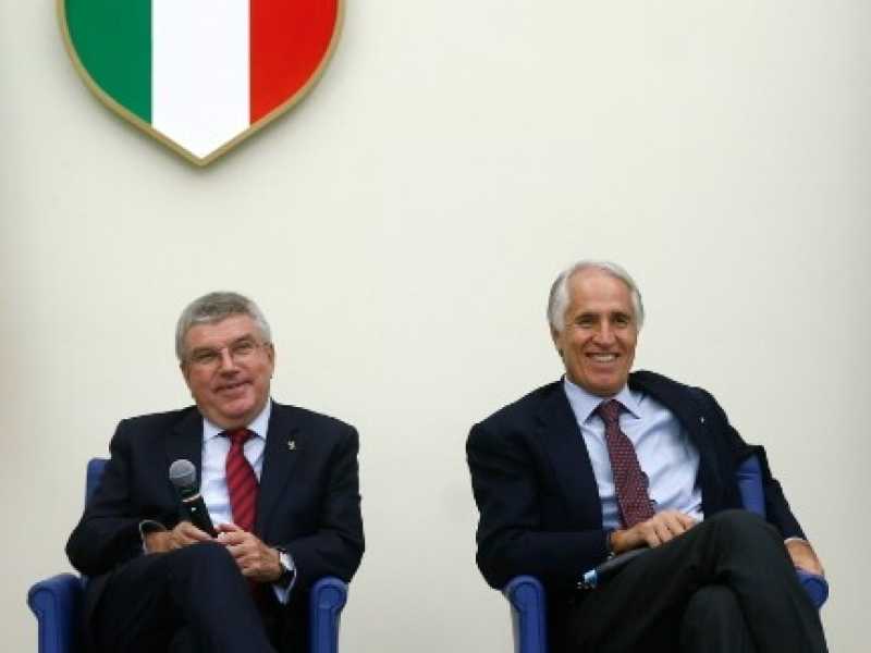 Conferenza stampa sulla candidatura di Milano-Cortina alle Olimpiadi invernali del 2026. Il presidente del Cio, Thomas Bach e il presidente del Coni, Giovanni Malag&ograve; (foto LaPresse)