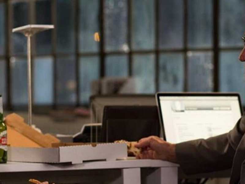 Una scena del film "Lo stagista"