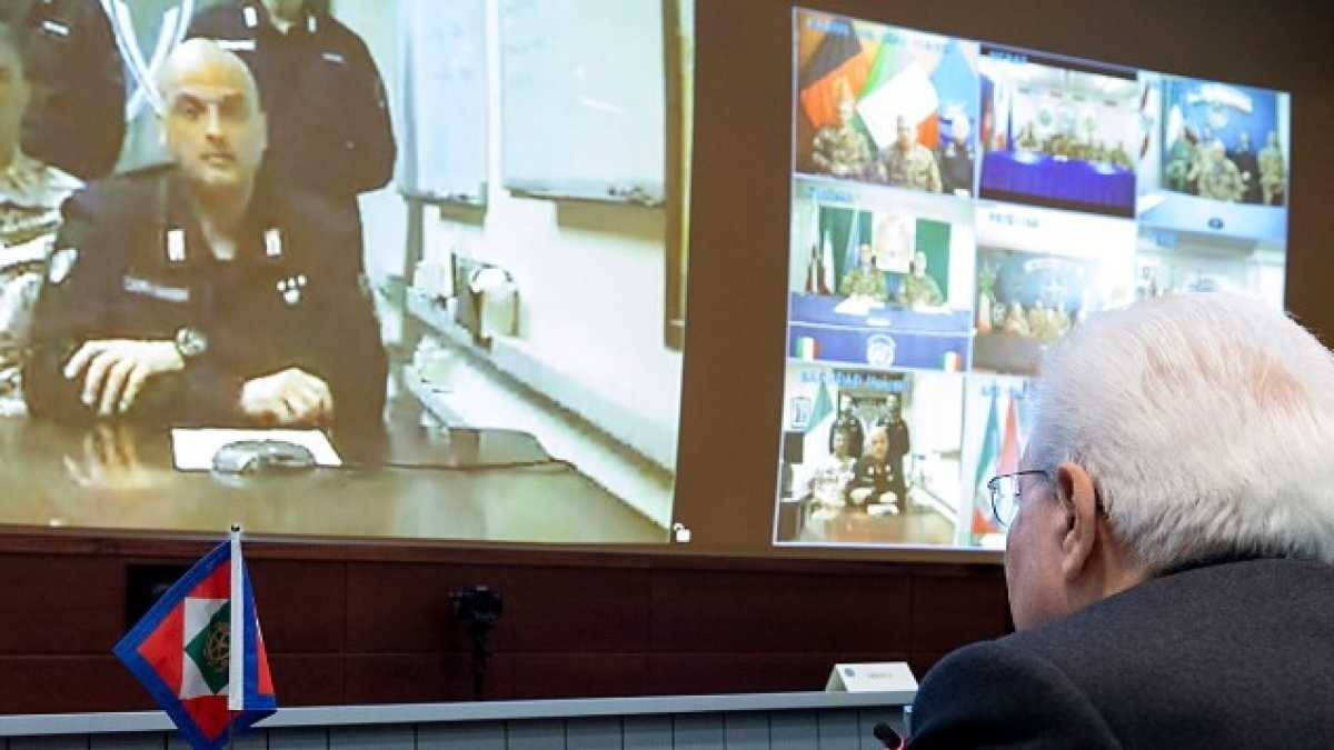 Immagine di Mattarella contro il ritiro delle truppe dall'Afghanistan