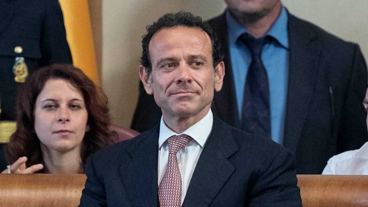 Immagine di Perché il Fondo salva stati ha fatto un tweet per rimproverare Minenna