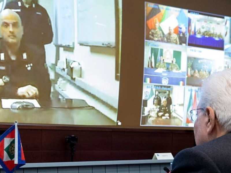 Gli auguri del presidente Mattarella ai contingenti militari impegnati nelle operazioni internazionali (foto LaPresse)