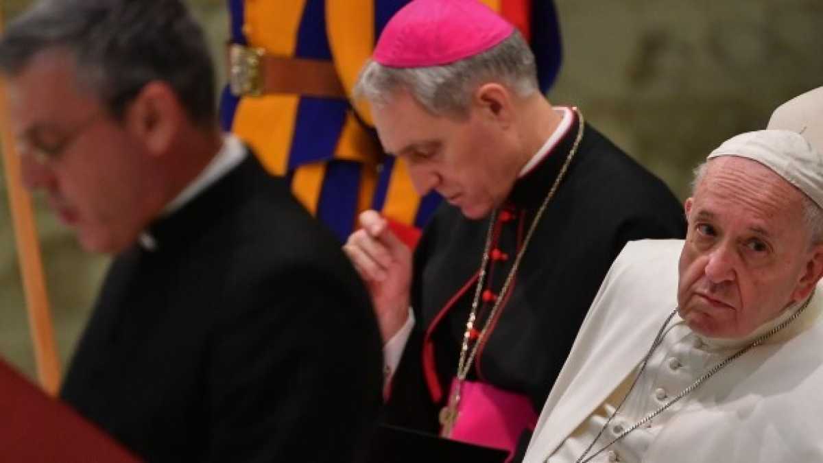 Immagine di Papa Francesco tra Maduro e la libertà
