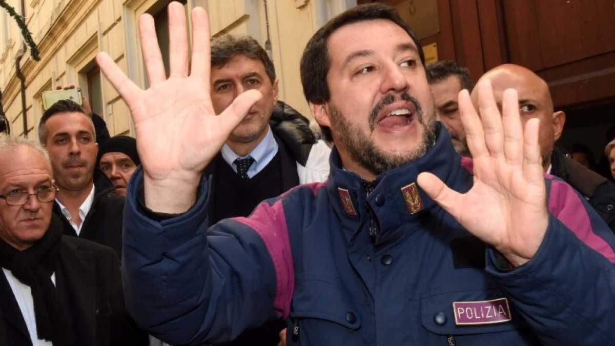 Immagine di Il Salvini in difesa e la rivolta dei sindacati di Polizia (con un’eccezione)