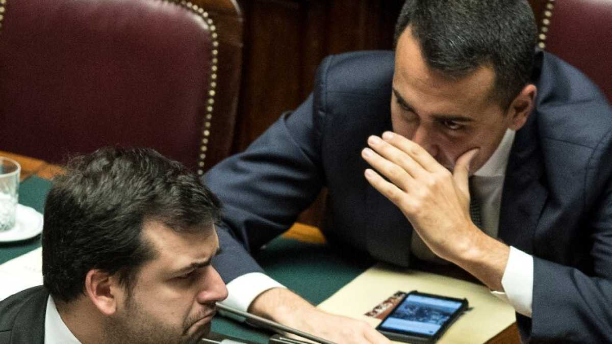 Immagine di La propaganda elettorale di Di Maio non risparmia nemmeno Carige