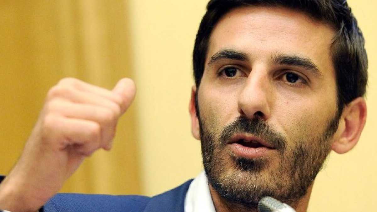 Immagine di Botta e risposta su “rettiliani” e Banca d’Italia con Villarosa