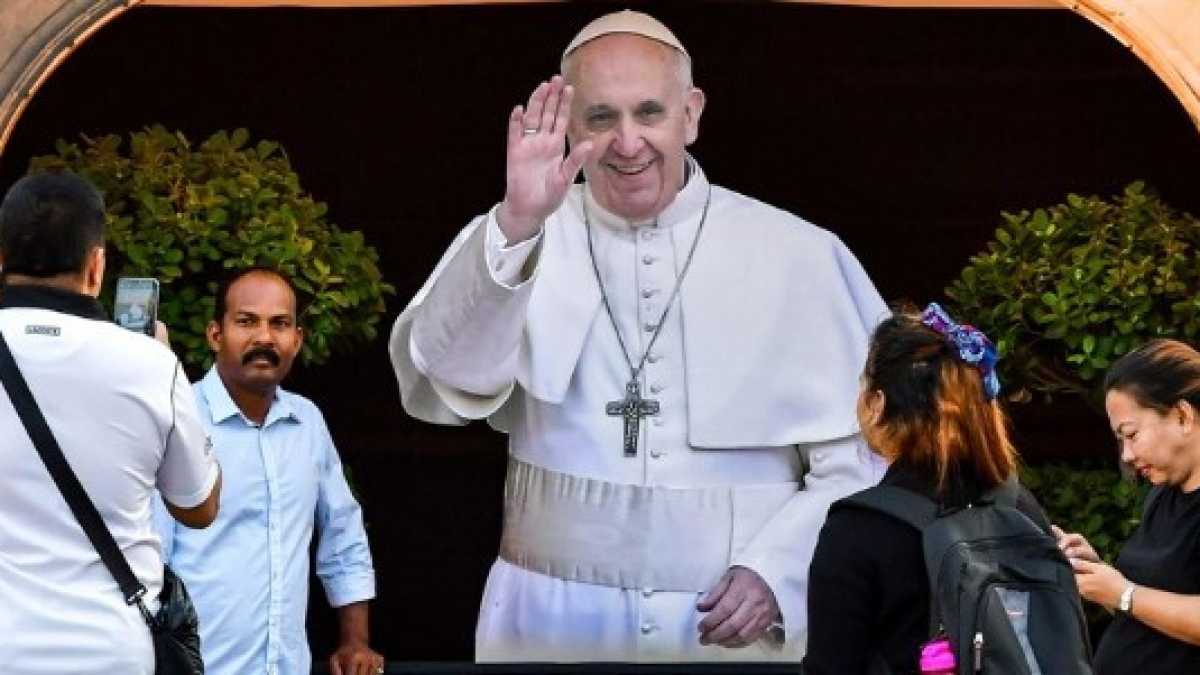 Immagine di Il Papa negli Emirati, dove le chiese non possono fare ombra alle moschee
