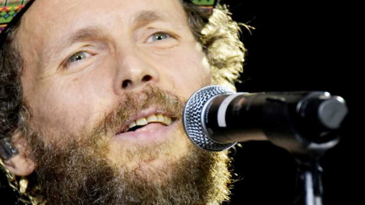 Immagine di Elogio delle canzonette, che se non sono poesia, poco ci manca