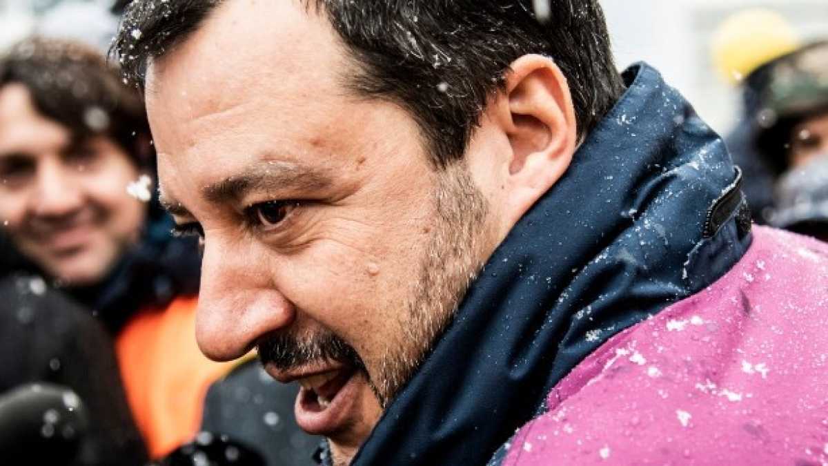 Immagine di Scavalcare le regole. Il caso Salvini