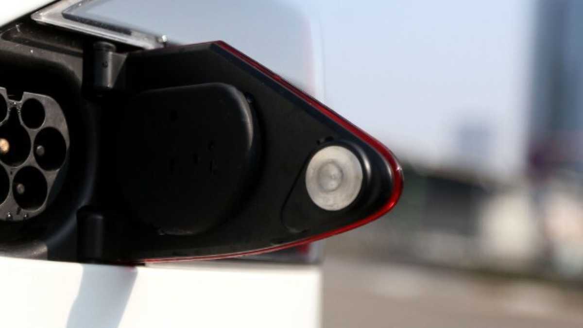 Immagine di Auto elettriche choc. Ragioni per non staccare la spina ai motori