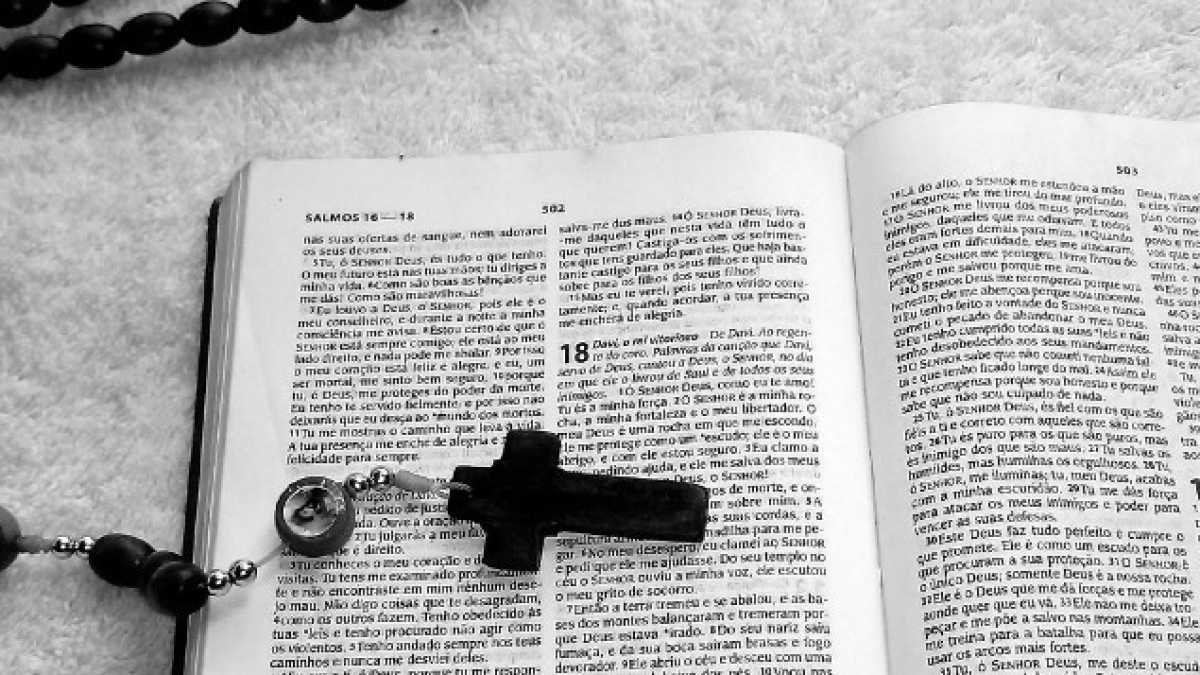 Immagine di Preti che molestano le suore