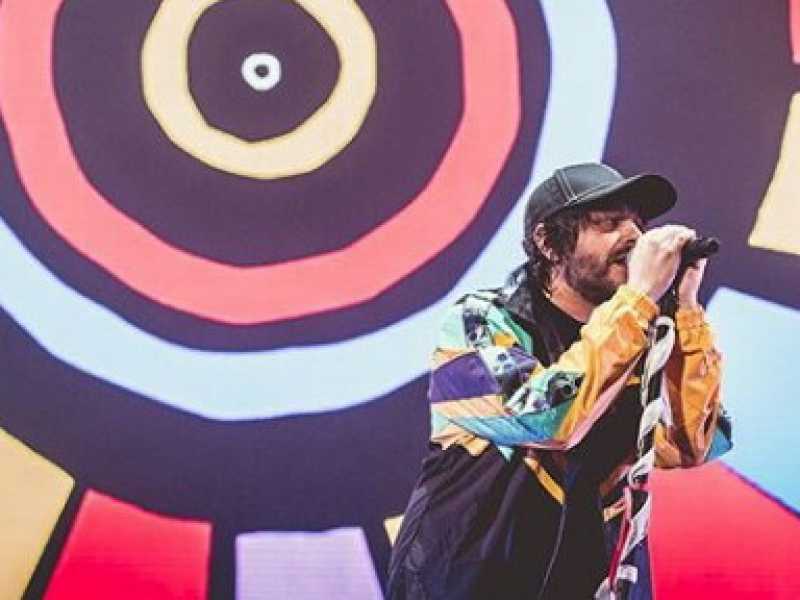 Calcutta in concerto (foto dal suo profilo Instagram)