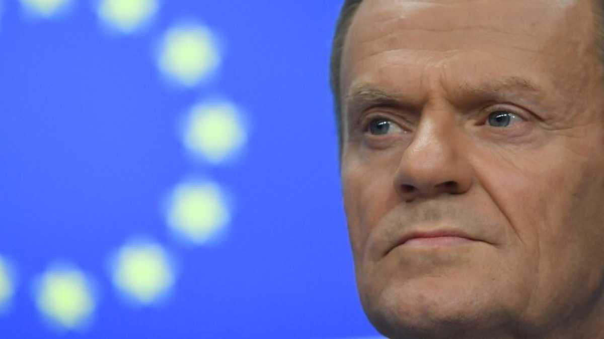 Immagine di Per fortuna che c’è la Tusk-force, che su Twitter trolla tutti per difendere l’Ue