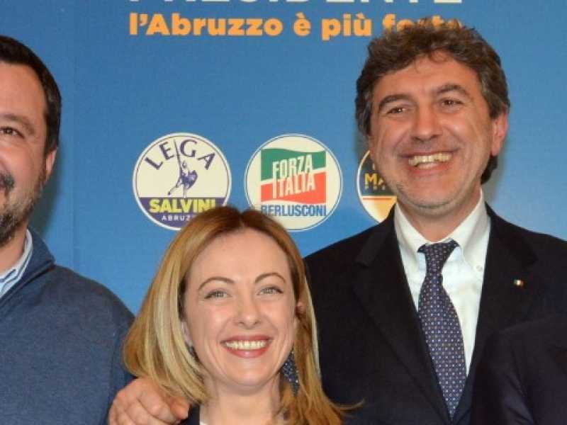 Campagna elettorale per le elezioni regionali in Abruzzo (foto LaPresse)
