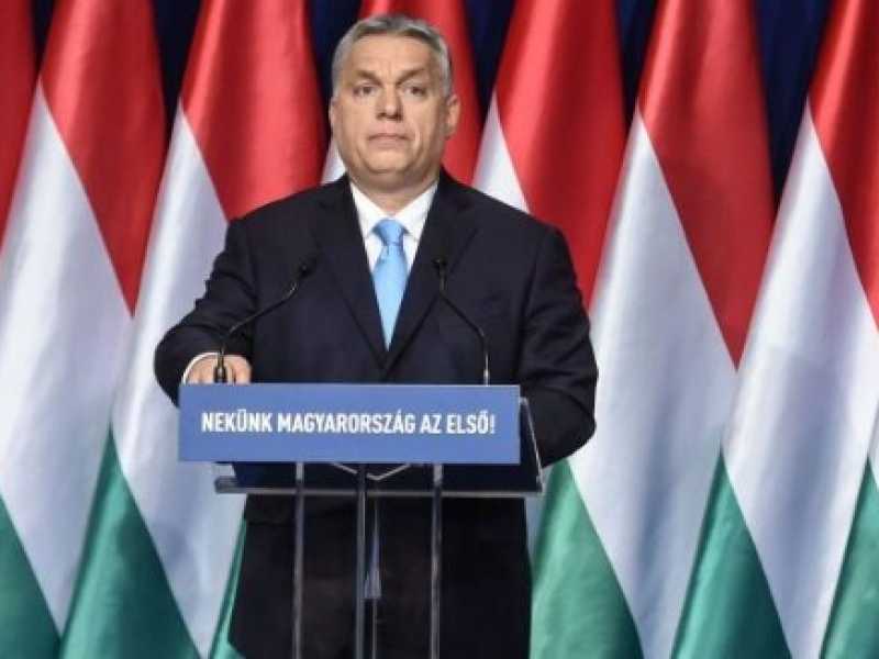 Il premier ungherese Viktor Orb&aacute;n durante il suo Discorso sullo stato della nazione (foto LaPresse)