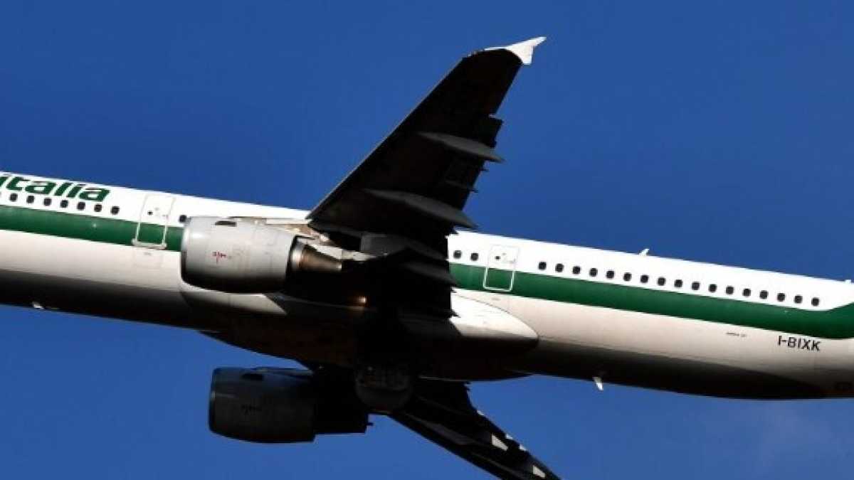 Immagine di L'attendismo del governo sulla Tav e il futuro di Alitalia