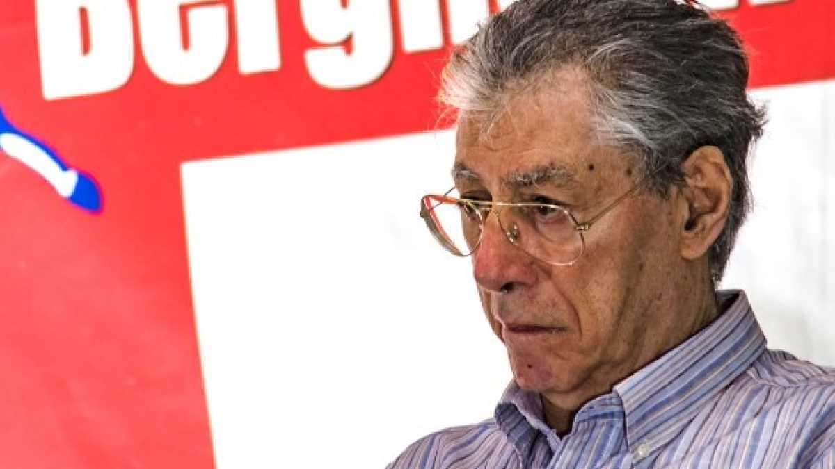 Immagine di Umberto Bossi è ricoverato in rianimazione