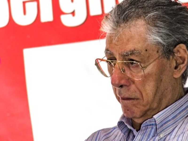 Umberto Bossi è ricoverato in rianimazione