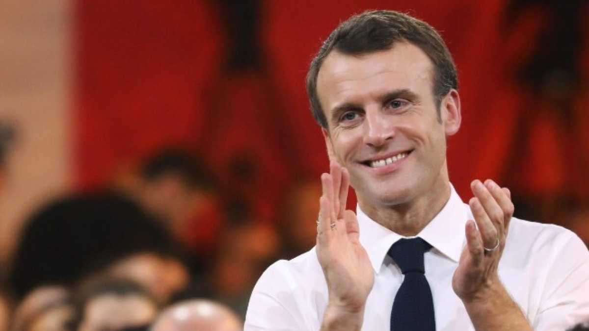 Immagine di Dio benedica Macron