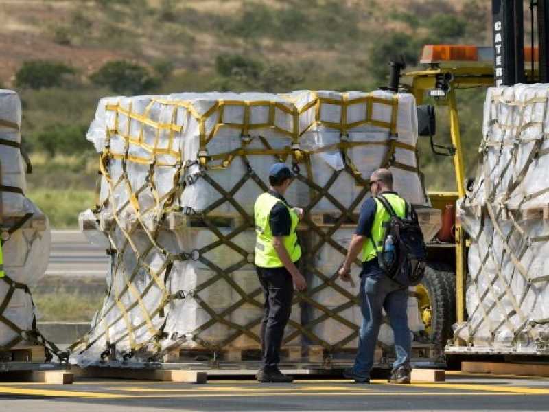 Gli aiuti umanitari inviati dagli americani a Cucuta, al confine del Venezuela (Foto LaPresse)