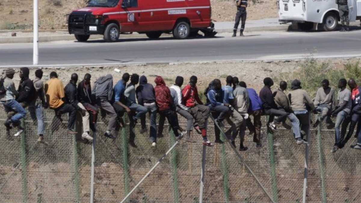 Immagine di Il libro einaudian-macroniano sull’immigrazione di cui non si deve parlare