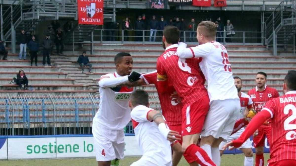 Immagine di Lega pro(fondo) rosso. C'era una volta la serie C