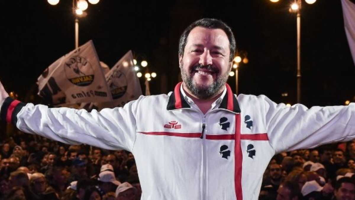 Immagine di La gaffe pastorale di Salvini e la lite su Emiliano
