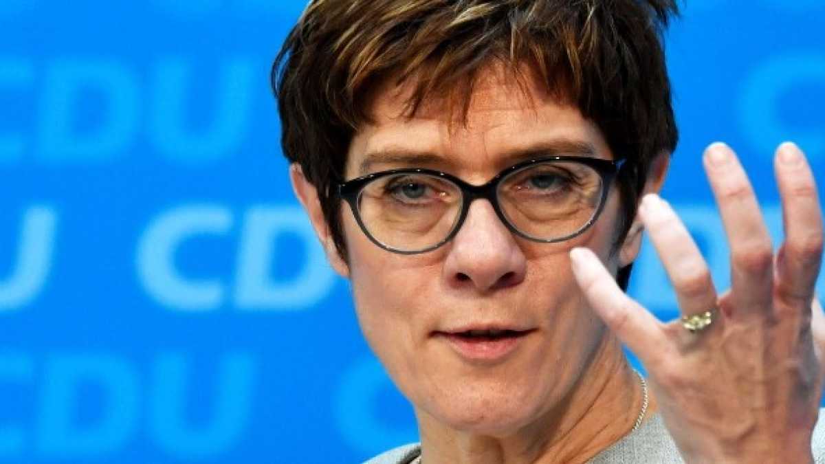 Immagine di I tanti tormenti del Ppe, tra il parente serpente e la nuova massaia (tedesca)