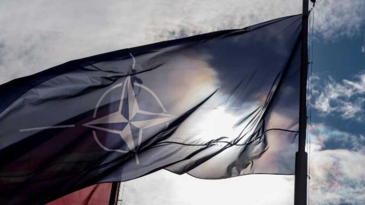 Immagine di Meno male che la Nato c’è