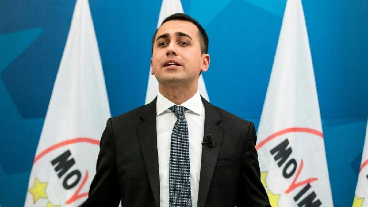 Immagine di Di Maio non vuole pagare la sconfitta in Sardegna e riorganizza il M5s