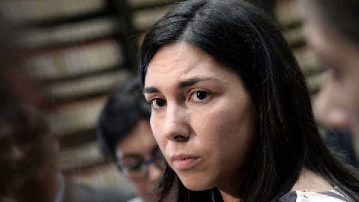 Immagine di Giulia Sarti è il movimento Cinque stelle: il desiderio di essere come tutti