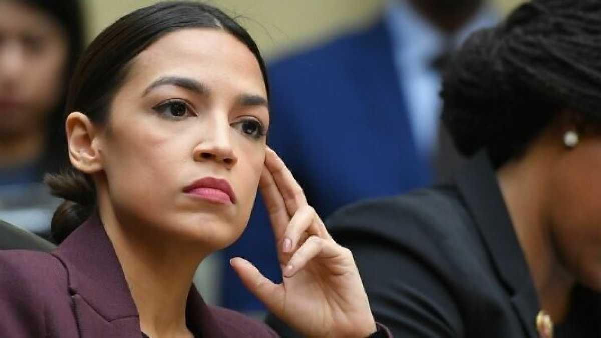 Immagine di Il populismo di Alexandria Ocasio-Cortez spiega qual è la vera posta in gioco alle primarie del Pd