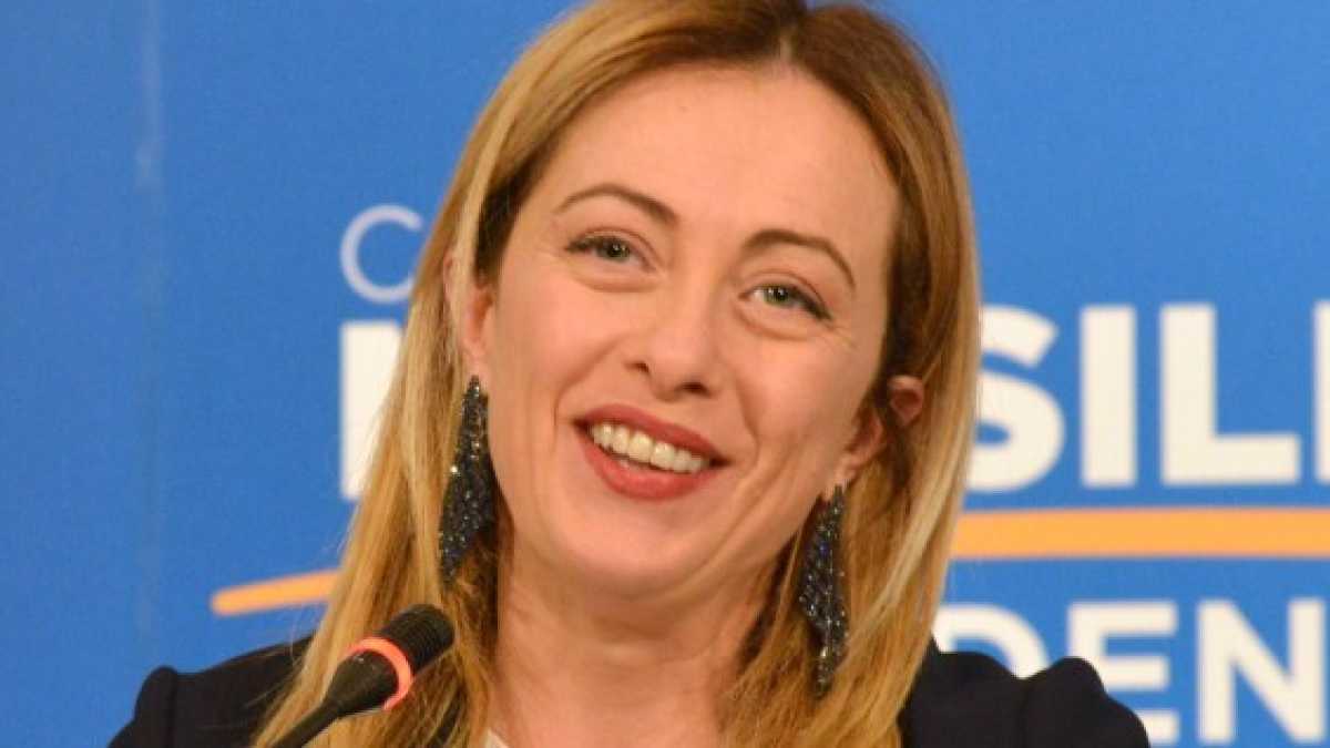 Immagine di “Urlare non serve. Allearsi col Ppe sì”, Meloni indica la via a Salvini