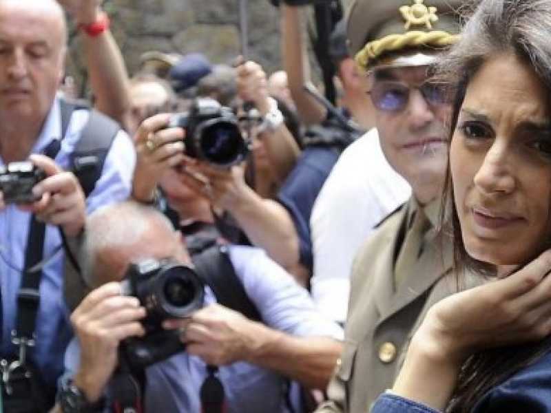 Virginia Raggi alla Fosse Ardeatine nel 2016 (foto LaPresse)