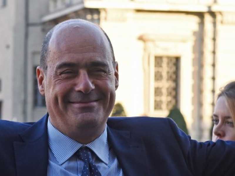 Il neosegretario del Pd, Nicola Zingaretti, a Torino per incontrare il governatore del Piemonte, Sergio Chiamparino (Foto LaPresse)